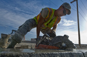 Bouwvakkers inhuren via payroll bouw